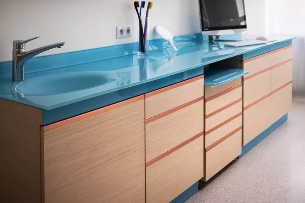 Умивальники зі скла